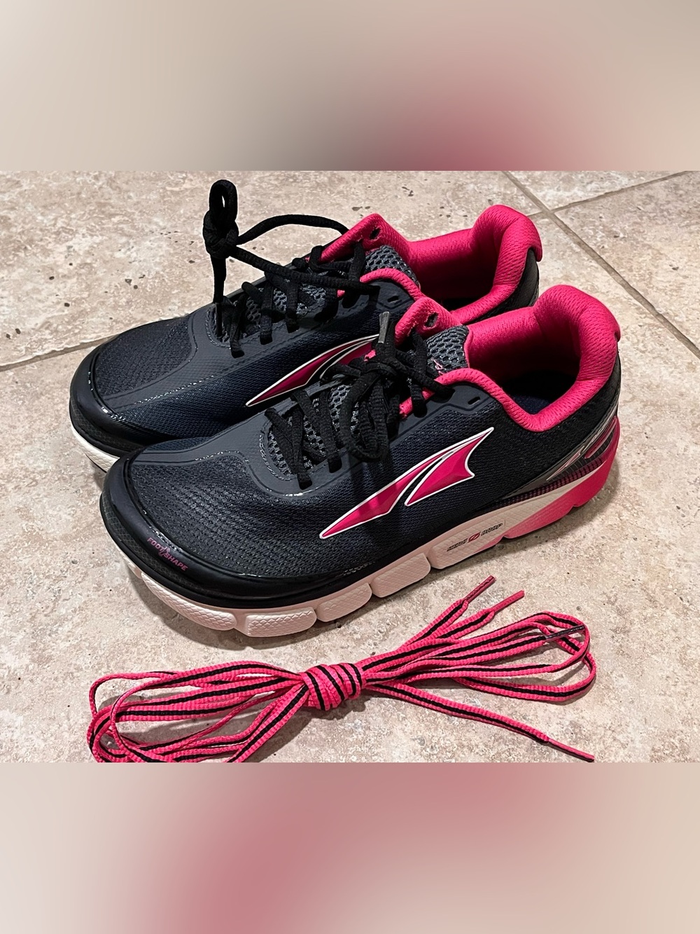 Altra Women's Torin 2.5 Trail Running Shoes A2634-6 Black Pink Sz 8 NEW NWOB